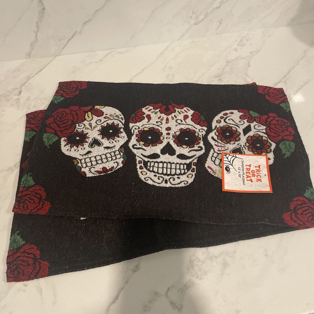 6 Halloween Placemats Woven Tapestry Design Sugar Skulls Day of The Dead NWT - Picture 3 of 6